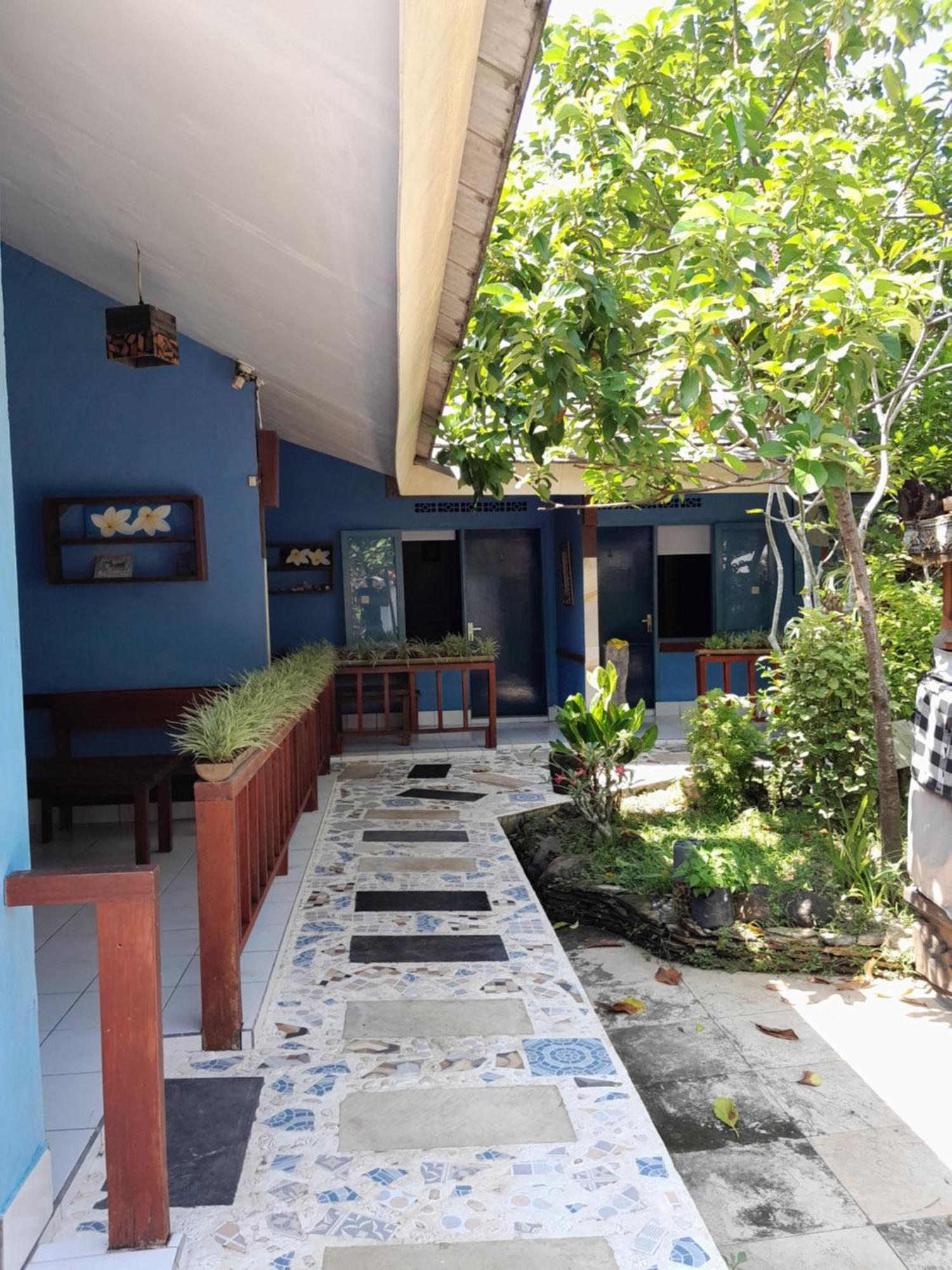 La Casa Homestay Senggigi Buitenkant foto