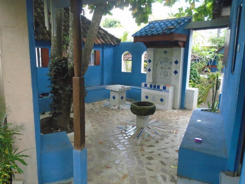 La Casa Homestay Senggigi Buitenkant foto