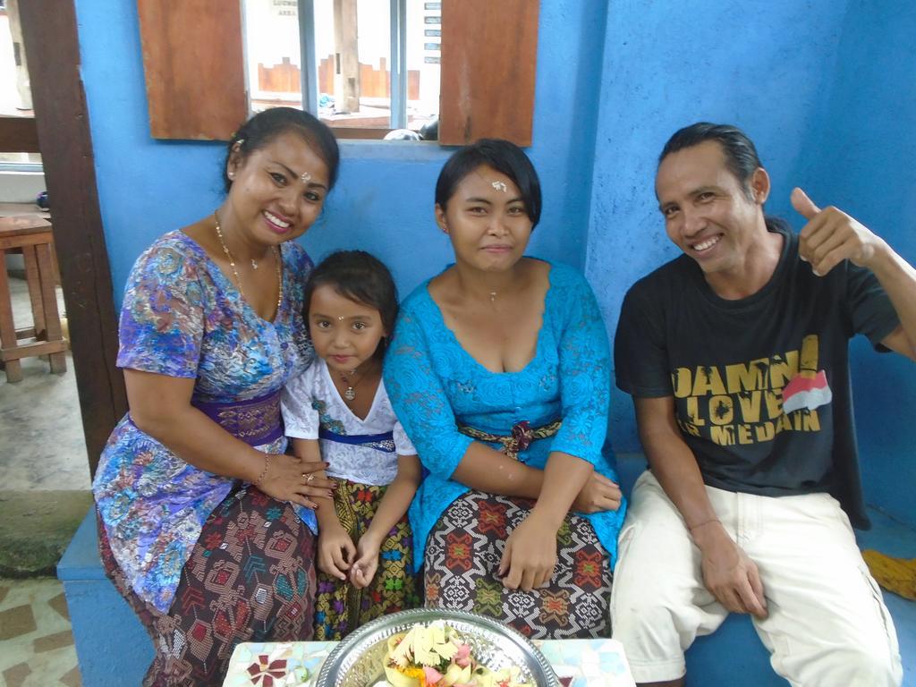 La Casa Homestay Senggigi Buitenkant foto