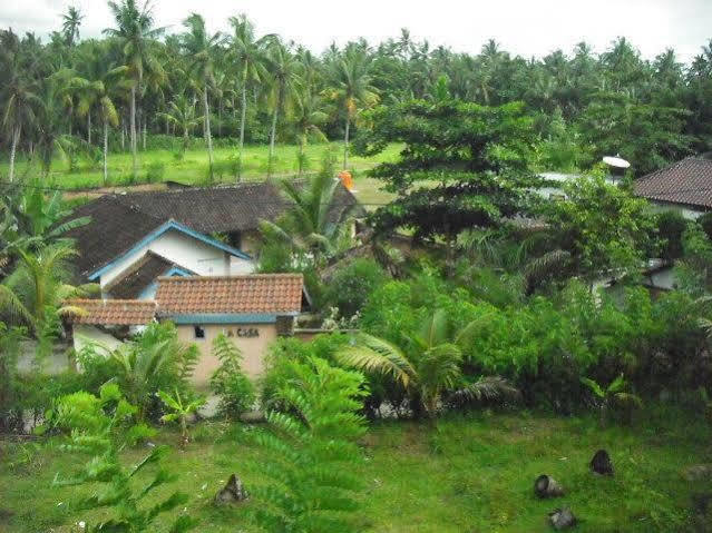 La Casa Homestay Senggigi Buitenkant foto