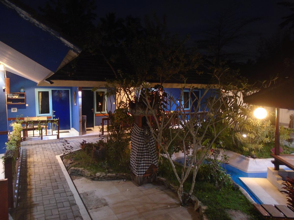 La Casa Homestay Senggigi Buitenkant foto